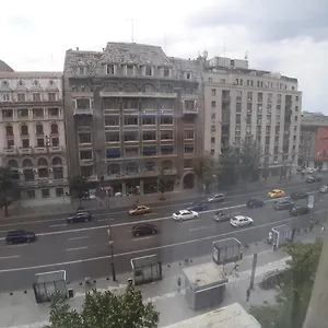 rezervați aici
